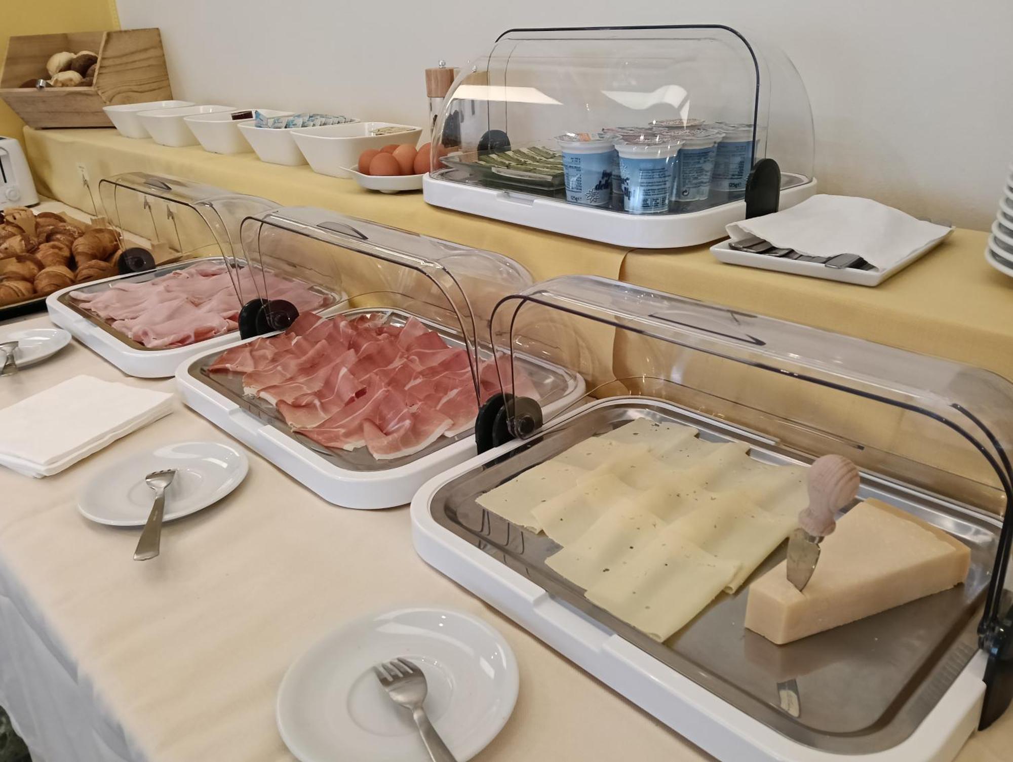 אימפריה Hotel Robinia מראה חיצוני תמונה