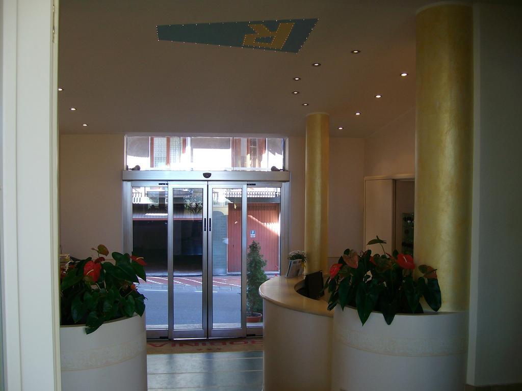 אימפריה Hotel Robinia מראה חיצוני תמונה
